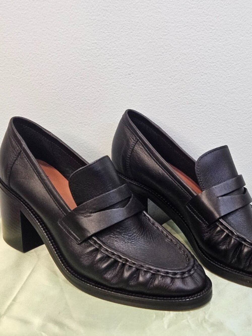 Aquatalia Women' Josette Black Leather Penny Loafer Pump Size 8.5M Made in Italy
